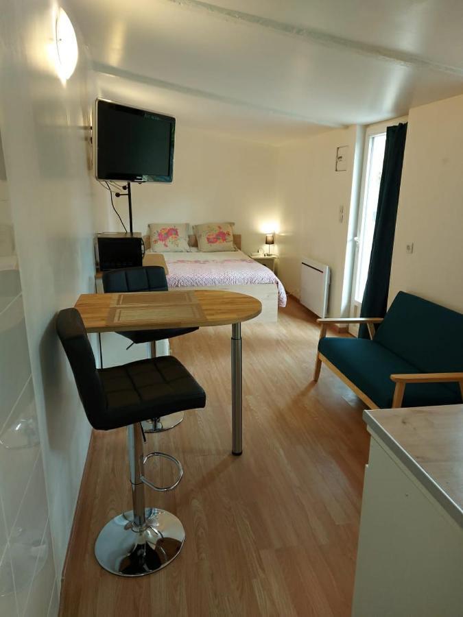 Studio Au Calme Wifi 600M Centre Ville Parking Gratuit Devant Castres  Exterior photo